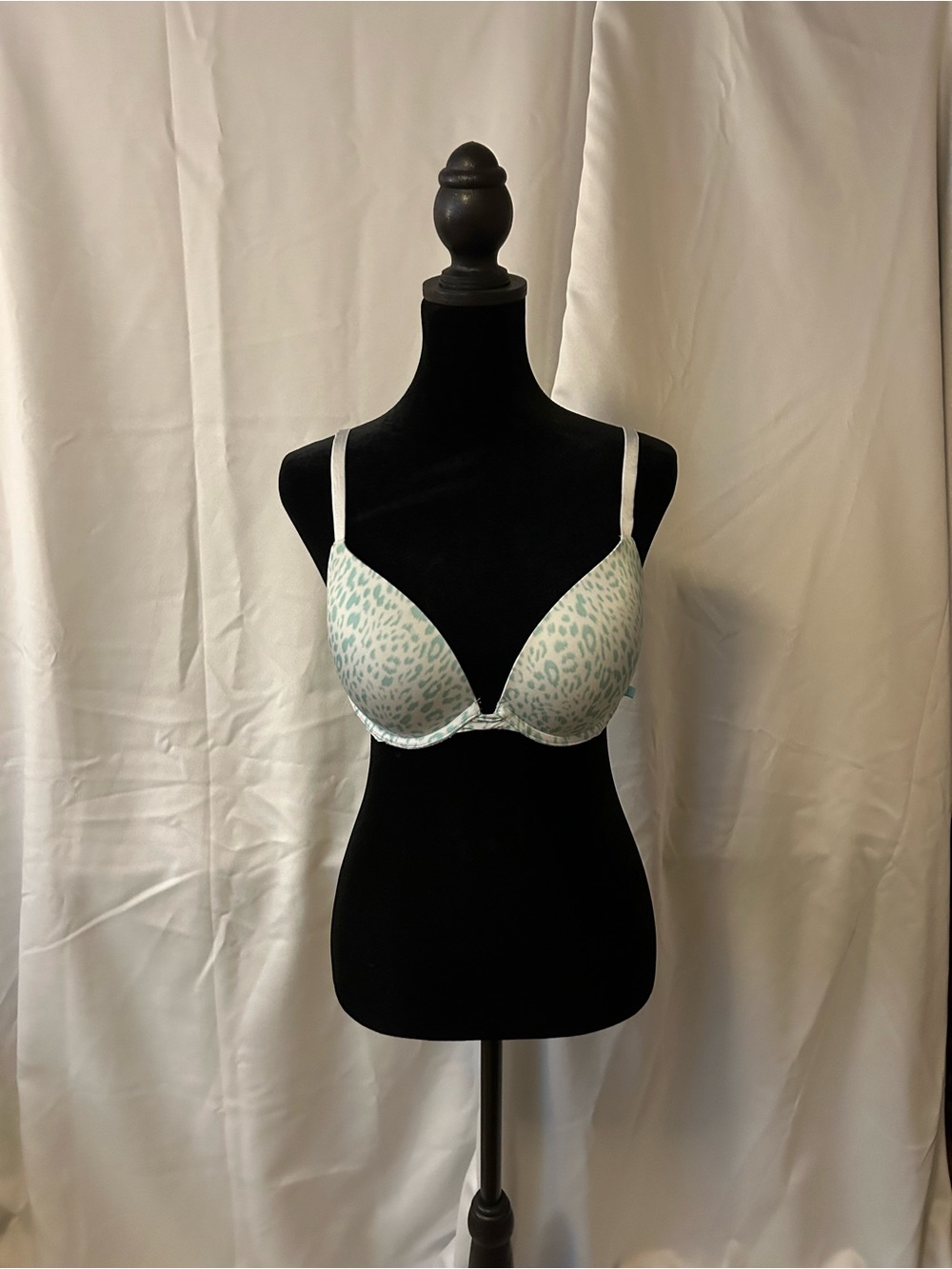Victoria's Secret Light Blue Leopard Push-Up Bra